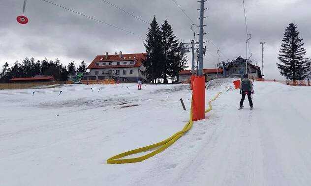 Vyrazte lyžovat do Chřibů i Bílých Karpat. Na Slovácku fungují čtyři střediska