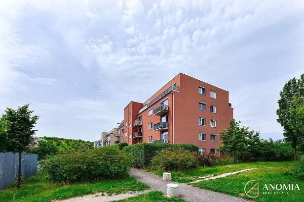 Prodej bytu 3+kk, 78 m2, zahrádka 214 m2- Hostivice | Reality.iDNES.cz 
