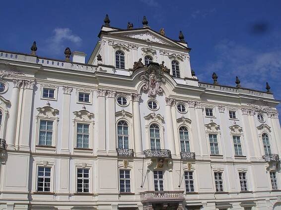 Soubor:Arcibiskupský palác.JPG – Wikipedie
