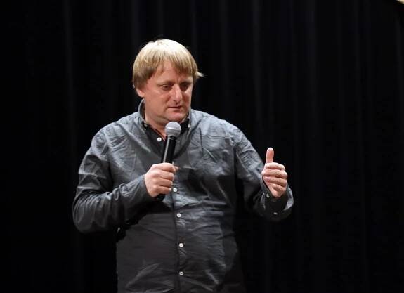 Vystoupení Lukáše Pavláska v kulturním domě. - Oficiální stránky obce Píšť