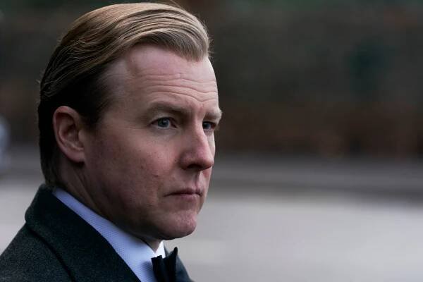 Koruna - Série 3 - Olding - Z filmu - Samuel West