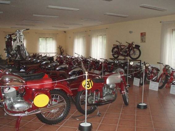 Obrazem: Muzeum motorek Jawa a ČZ Křivoklát