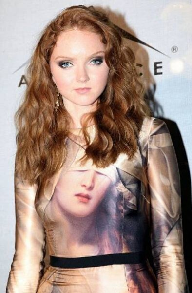Ženy, netruchlete! Ani modelka Lily Cole není dokonalá, její pleť je poseta pupínky