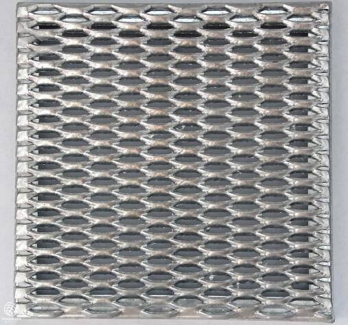 Rošt - tahokovový - ocel, žárový zinek / 47x13x5x3 mm / 800 x 1000 x 40 mm