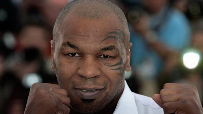 Legendy sa vracajú do boxerského ringu. Tyson vyzve Mayweathera