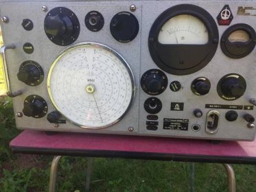 Staré rádio - komunikační přijímač NDR