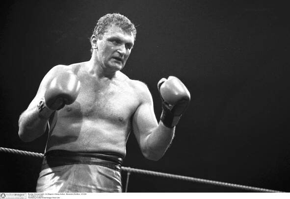 Boxing - Heavyweight - Joe Bugner v Danny Sutton - Alexandra Pavillion - 21/4/83 
Joe Bugner in action 
Mandatory Credit: Action Images/Chris Cole