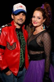 Brad Paisley and Kimberly Williams-Paisley attend the Nashville '80s Dance Party to End ALZ benefiting the Alzheimer's Association at Wildhorse Saloon on November 14, 2021 in Nashville, Tennessee