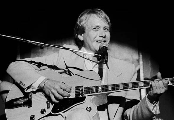 Martin Mull when he first started performing.