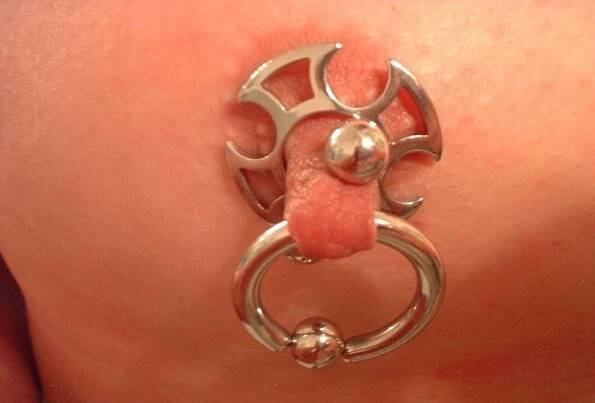 FOTKY: SEXY PIERCING aneb kovem ozdobené BRADAVKY