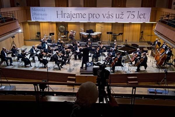 Moravská filharmonie Olomouc s Novoročním online koncertem – KlasikaPlus.cz