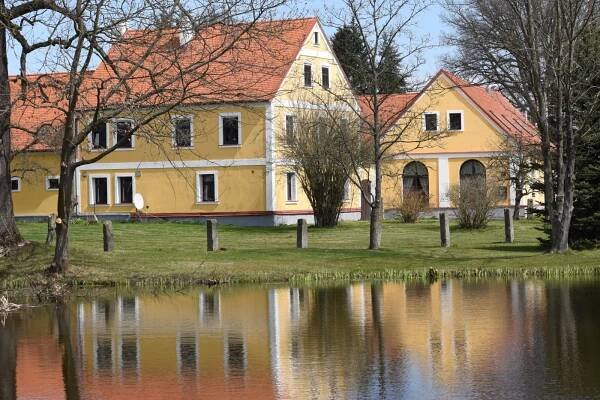 FOTO: Nádherná architektura. Takhle krásná je obec Nový Drahov