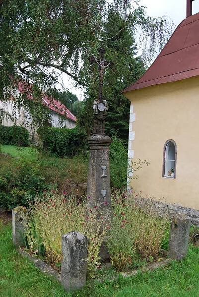Soubor:Bučovice (Votice) - okres Benešov (2).jpg