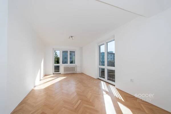 Pronájem krásného bytu 2+1/B/S, 53 m2, Praha 3 - Žižkov, Pod Lipami