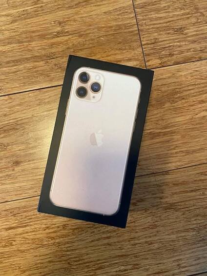 iPhone 11 Pro - Apple Bazar