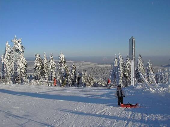 Jak se lyžuje v největším krušnohorském středisku Ski areál Klínovec? Jedním slovem skvěle.