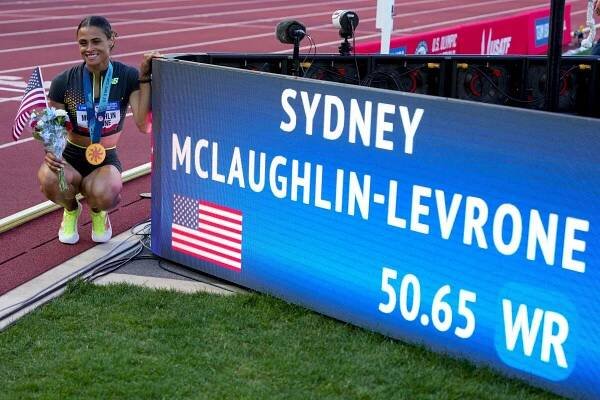 McLaughlinová-Levroneová zaběhla popáté světový rekord na 400 m překážek