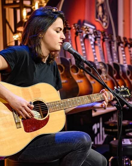 Laura Cox (musician)