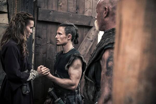 Poslední království - Epizoda 3 - Z filmu - Peri Baumeister, Arnas Fedaravicius