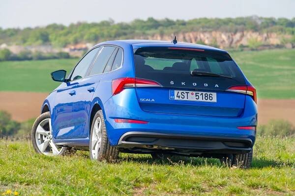 Nová Škoda Scala: Jakou má přezdívku, kolik žere a jak se s ní doopravdy jezdí?
