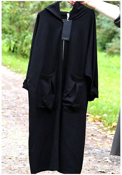 Dámský černý podzimní/zimní silný mikinový kabát na zip s kapucou / LUX LUNA / XXL-XXXL+ (44/46/48/50/52/54/56/58/60) prsa do 160 cm(nosí se volné) / MODA ITALY - jedna UNI VELIKOST - záleží, jak kdo chce mít volné/upnuté - Hitomat - Monika Horká, móda pro plnoštíhléHitomat - Monika Horká, móda pro plnoštíhlé