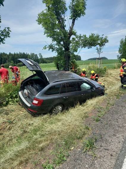 K nehodě osobního automobilu na silnici I/37 u Stříteže… | POŽÁRY.cz - ohnisko žhavých zpráv | hasiči aktuálně