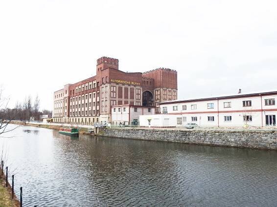 Soubor:Pardubice, Automatické mlýny (1).jpg – Wikipedie