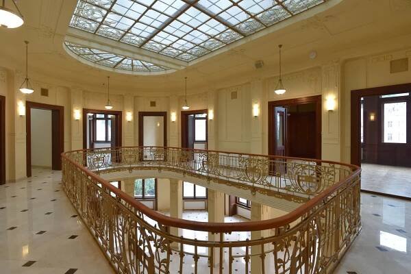 Secesní budova bývalé Sparkasse v Karlových Varech se prodala za sto milionů korun