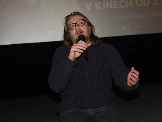 Jak se točí film se dvěma herci v Thajsku, líčili v Kolíně režisér a producent