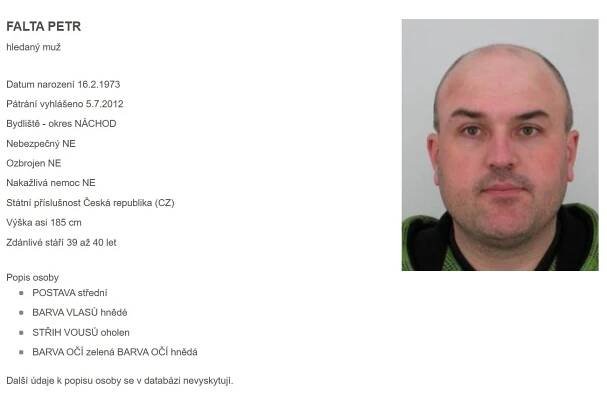 FOTO: Neviděli jste je? Policie hledá tyto muže z Náchodska. Pomozte je najít