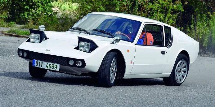 České kupé ÚVMV 1100 GT předběhlo dobu. Je extrémně vzácné, slaví 50 let