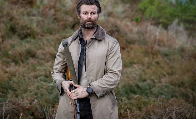 Daniel Gillies Coming Home Wallpaper