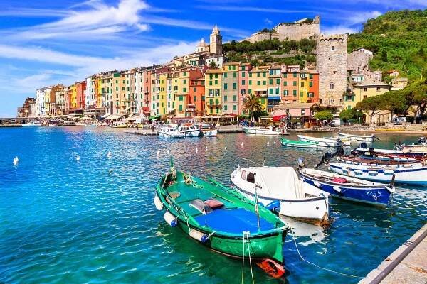 Krásné pobřežní město Portovenere, cinque terre národního parku, Liguria, Itálie. — Stock obrázek