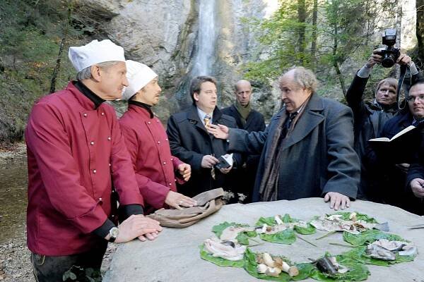 4 ženy a pohřeb - Notlügen - Z filmu - Georges Kern, Michael Ostrowski, Josef Ostendorf