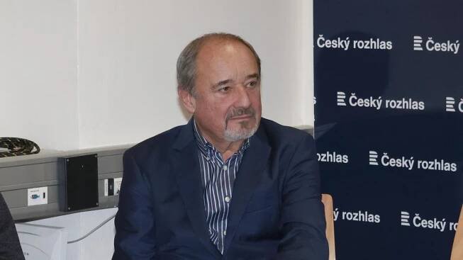 Syn Viktora Preisse se chtěl zabít. Plánoval sebevraždu a málem se upil k smrti. Zachránila ho žena - Médium.cz