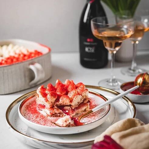 Neodolatelné jahodové tiramisu podle Cat & Cook 2