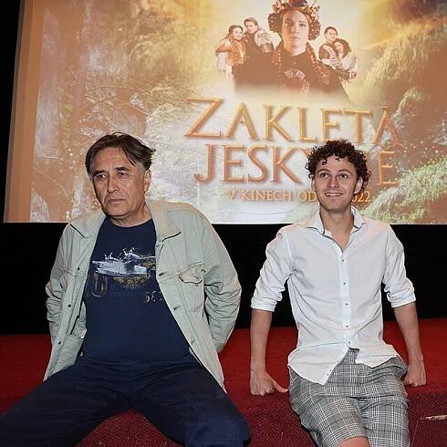 Pohádka Zakletá jeskyně má i ukrajinský dabing.