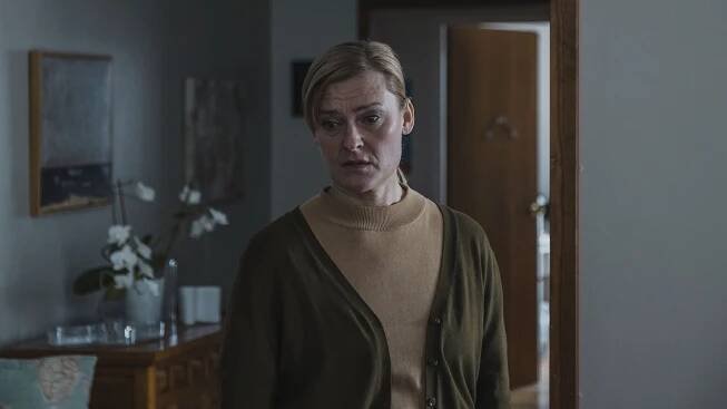 Eroja ja sovintoja - Tämmöstä tää on. Kuuluu sopimukseen. - Z filmu - Pirjo Lonka