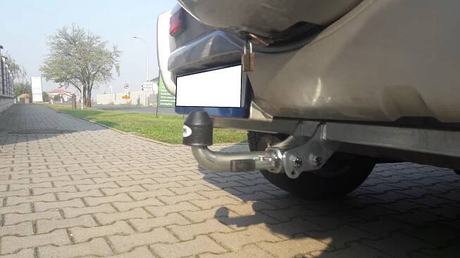 Toyota RAV4 - tažné zařízení s bajonetem - fatomas.cz