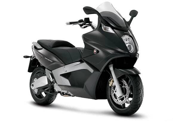Gilera GP 800 - MOTOSALONE.CZ 