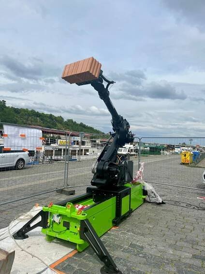 Zednické klání 2024: Wienerberger opět v roli hlavního partnera, představil i zdicího robota - Perfektní dům