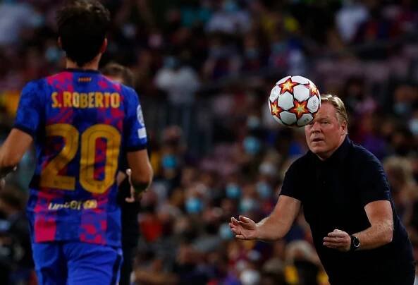 Barcelona nemá hráčov na tiki-taka, reagoval Koeman na kritiku