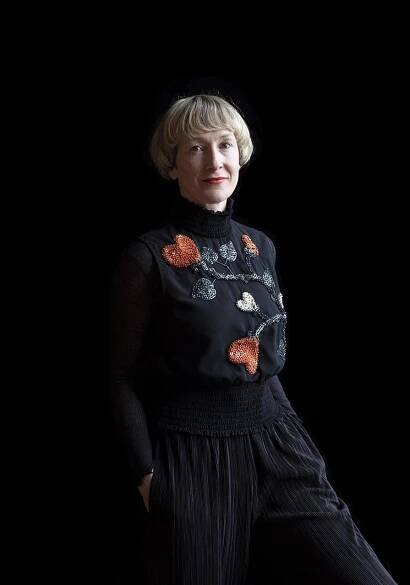 Artfully Dressed: Women in the Art World, Home 