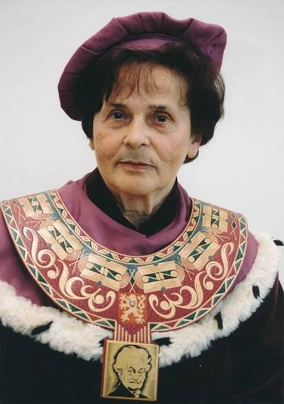 Vítala anglickou královnu a získala ocenění od Zemana. V Brně slaví stovku první porevoluční rektorka
