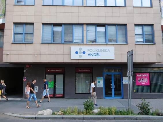Soubor:Praha Pankrac Hvezdova 33 Poliklinika Andel.jpg – Wikipedie