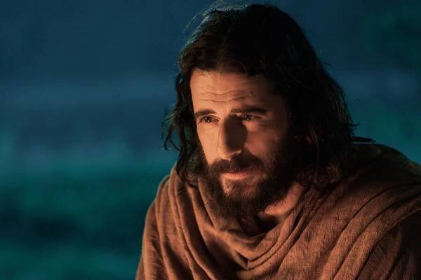 Jonathan Roumie Breaks Down in Tears as He Says ‘Nobody Thought’ The Chosen ‘Would Go Anywhere’ — Now Boasts Nearly 300 Million Viewers (Exclusive)