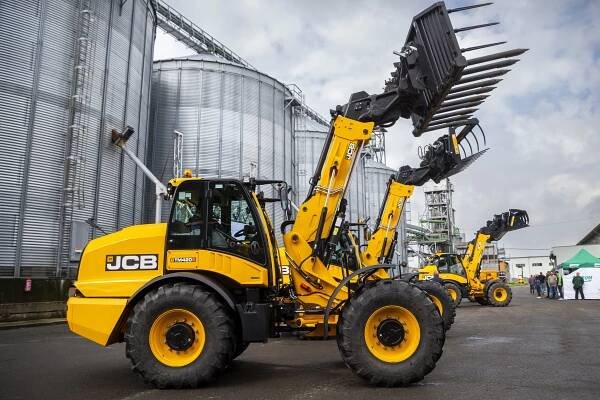Lukrom | Focení JCB ve Valašském Meziříčí 