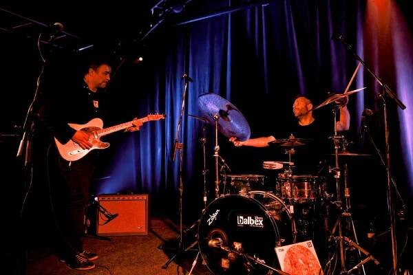 Energický koncert minus123minut zaplnil olomoucký Jazz Tibet Club - musicserver.cz
