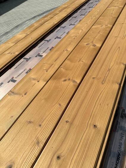 Dřevěná fasádní deska thermo smrk kartáčovaná RUSTIC 20x140 mm C3 Počet m² v nabídce 1 m²