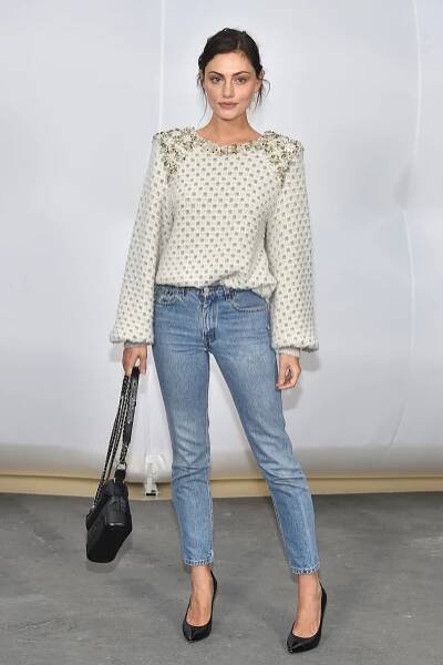 phoebe-tonkin-style-230046-1500519188809-main